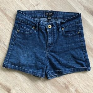 UK2LA mid rise shorts